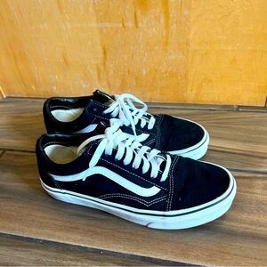 Size 8 - VANS - Off the Wall - Low Top Black